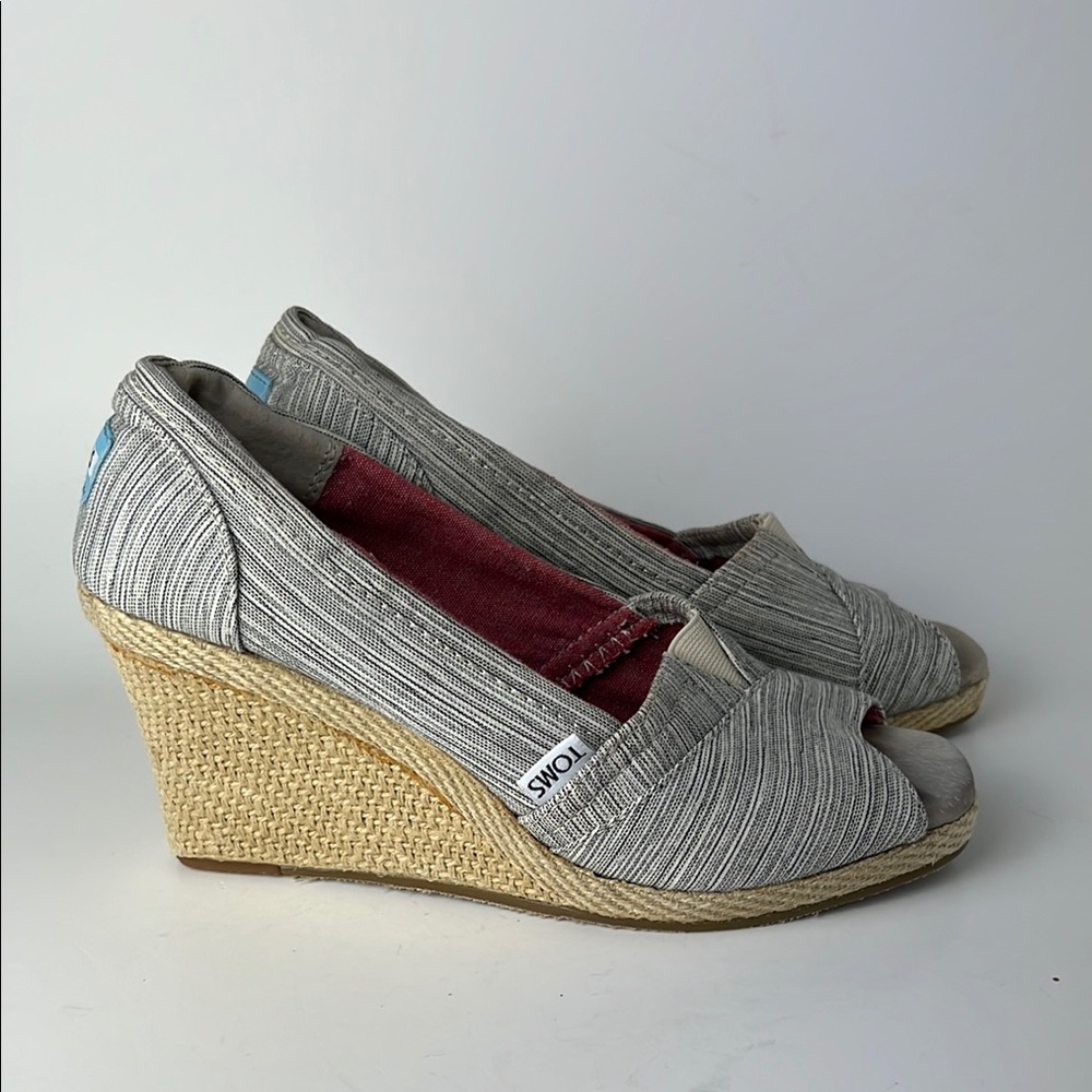 TOMS Women's Gray Stripe Espadrille Peep Toe Shoes